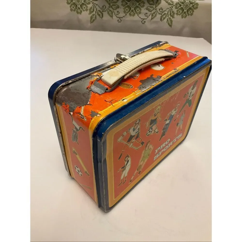 Vintage Pro Sports Metal Lunch Box